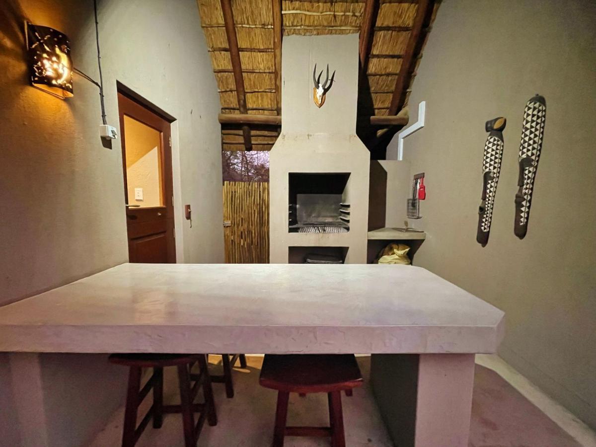 10 Raptors Lodge โฮดสปรูท ภายนอก รูปภาพ