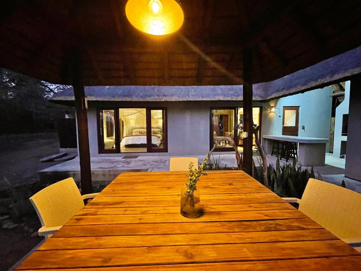 10 Raptors Lodge โฮดสปรูท ภายนอก รูปภาพ