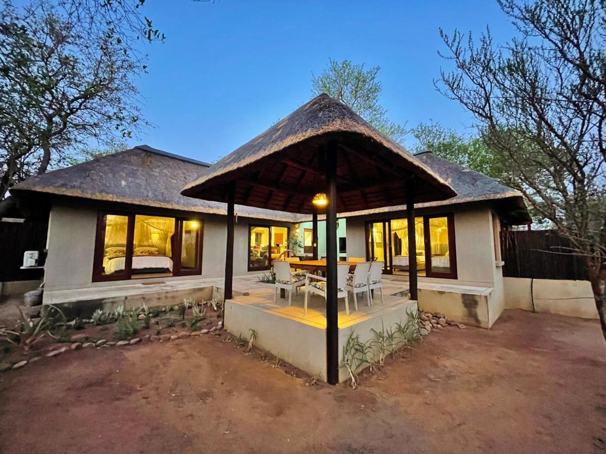 10 Raptors Lodge โฮดสปรูท ภายนอก รูปภาพ